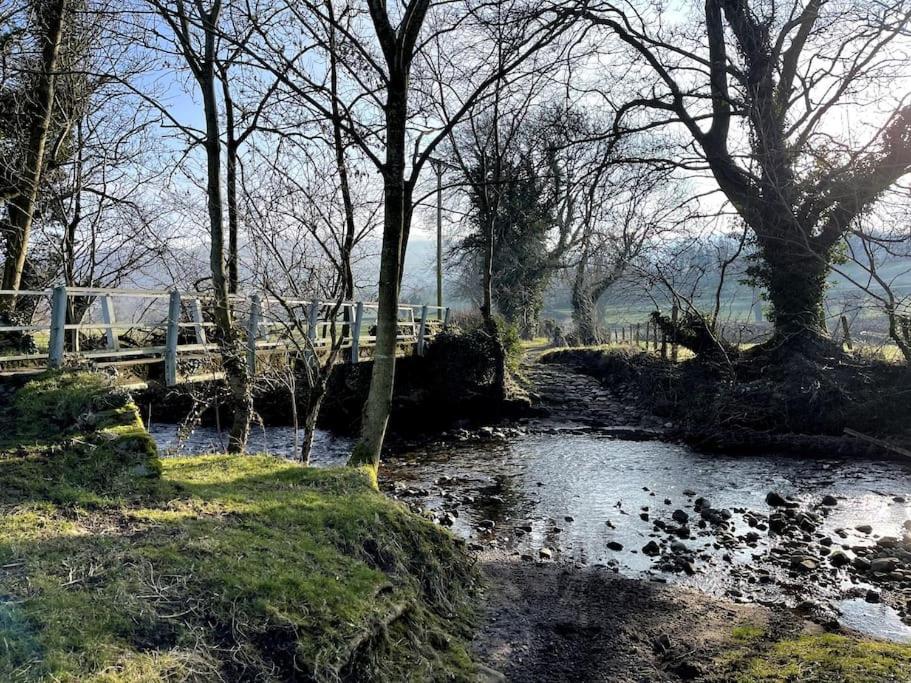 West BurtonThe Granary, Old Corn Mill, Yorkshire Dales公寓 外观 照片